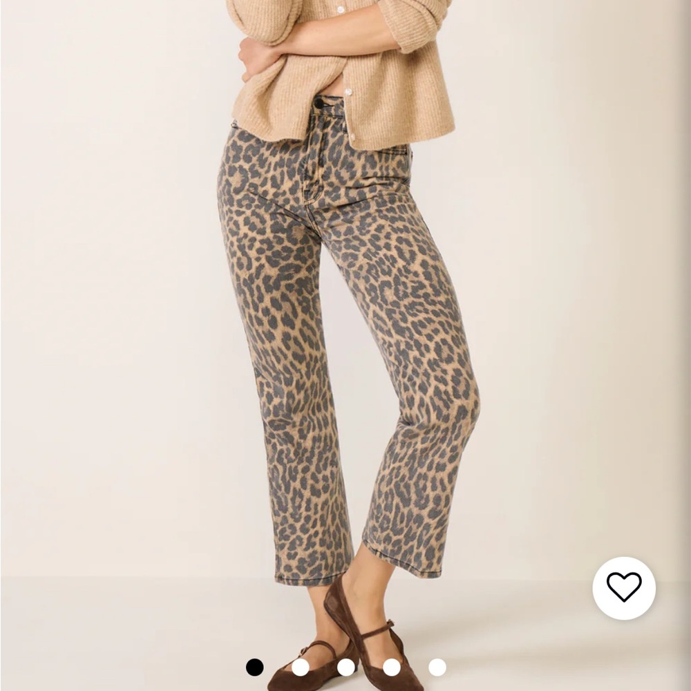 Good American standard kick flare in leopard